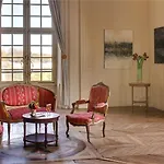 Hotel Pavillon Henri Iv 4*