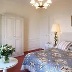 מלון Pavillon Henri Iv 4*