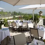 Pavillon Henri Iv Restaurant Gastronomique Terrasse Hotel 4*