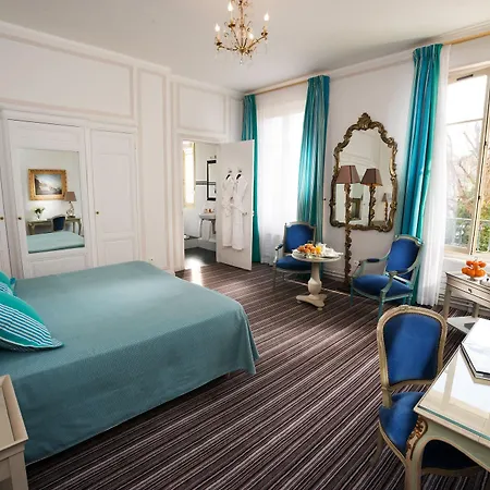 Hotel Pavillon Henri Iv Restaurant Gastronomique Terrasse Saint-Germain-en-Laye