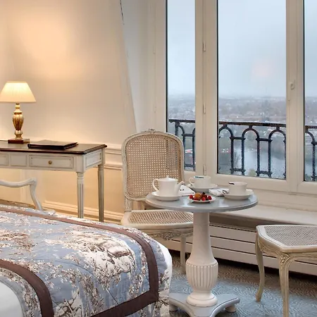 Hotel Pavillon Henri Iv Restaurant Gastronomique Terrasse Saint-Germain-en-Laye