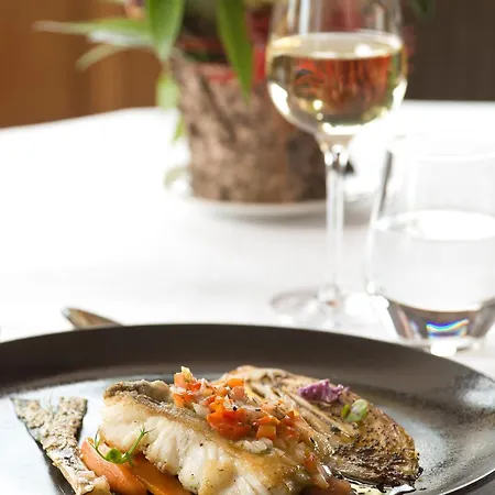 Hotel Pavillon Henri Iv Restaurant Gastronomique Terrasse 4*