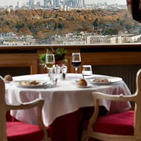 Hotel Pavillon Henri Iv Restaurant Gastronomique Terrasse