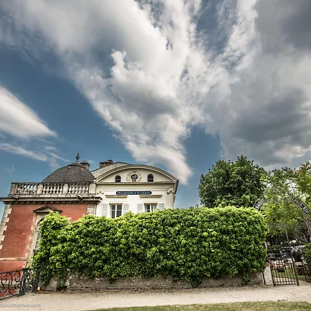 Pavillon Henri Iv