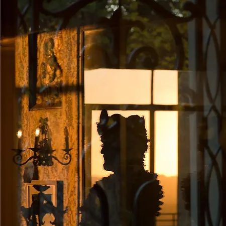 Pavillon Henri Iv
