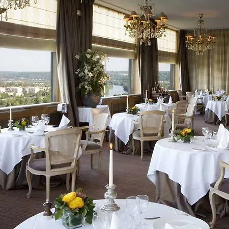 Pavillon Henri Iv Restaurant Gastronomique Terrasse Hotel 4*