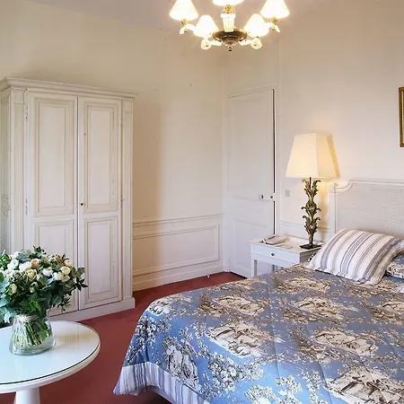 Hotel Pavillon Henri Iv Restaurant Gastronomique Terrasse 4*
