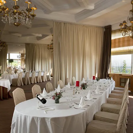 Pavillon Henri Iv Restaurant Gastronomique Terrasse Hotel 4*